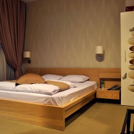 Guesthouse City Central International スコピエ エクステリア 写真