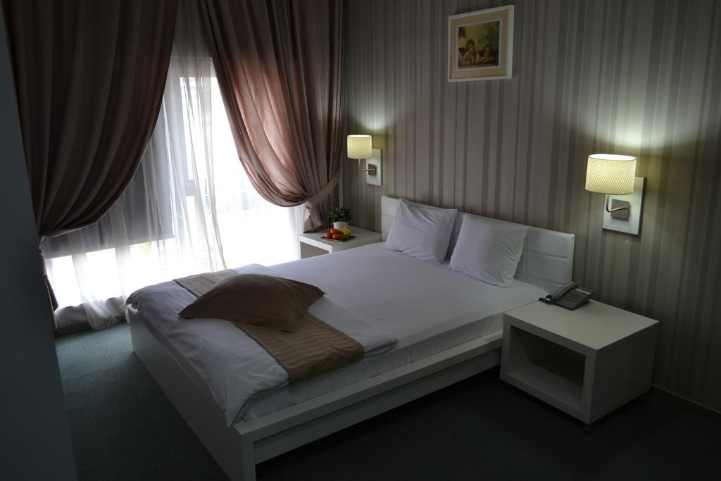 Guesthouse City Central International スコピエ エクステリア 写真