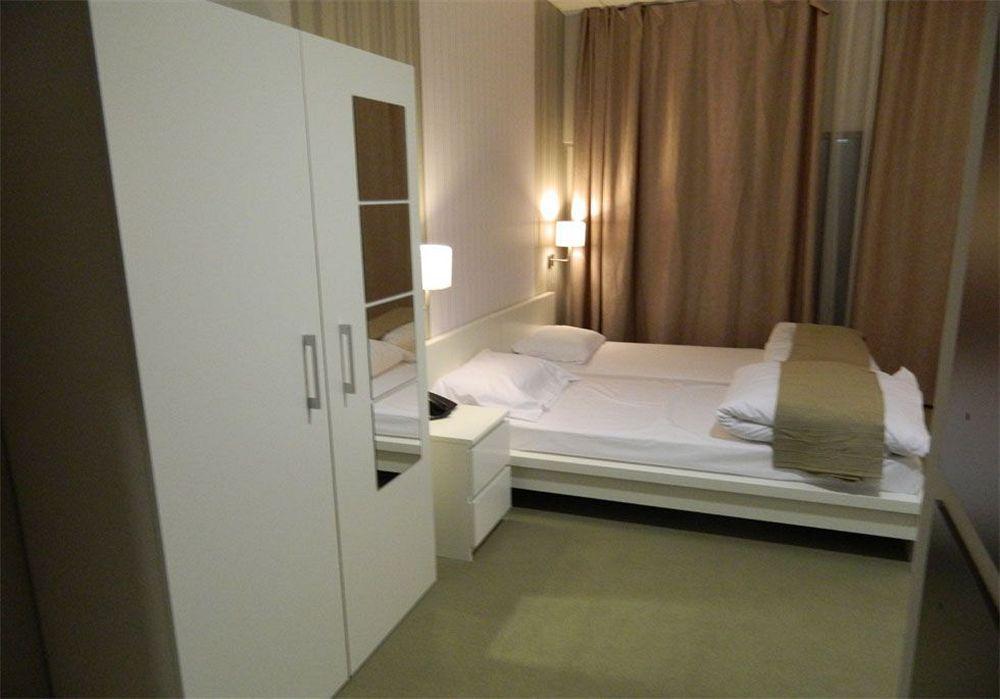 Guesthouse City Central International スコピエ エクステリア 写真