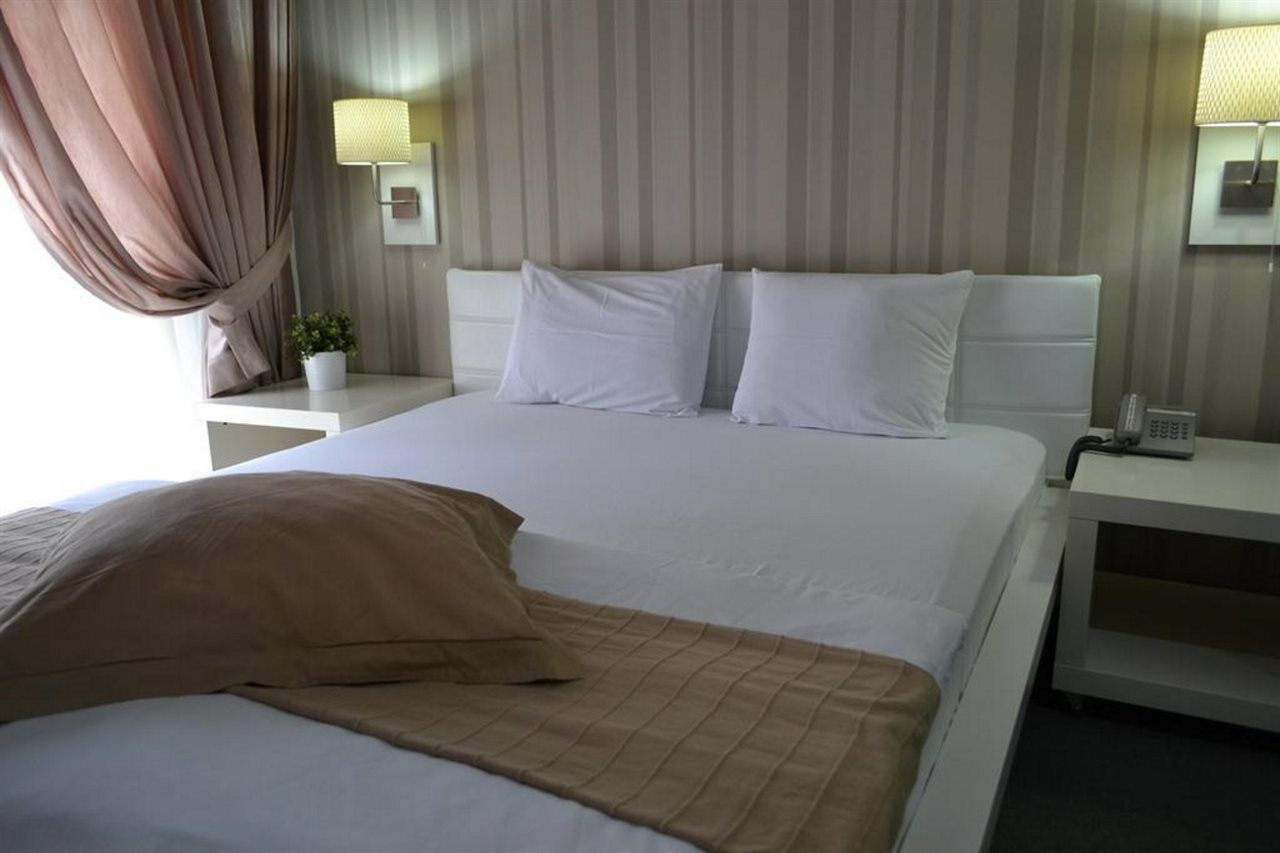 Guesthouse City Central International スコピエ エクステリア 写真