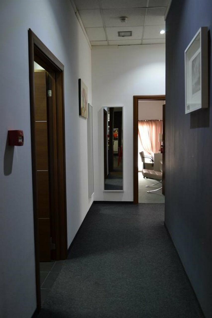 Guesthouse City Central International スコピエ エクステリア 写真